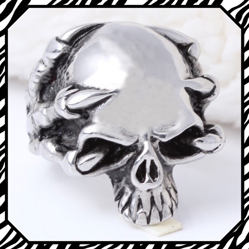 ☠️New☠️ Gothic High Detail 316L SS Skull Ring☠️